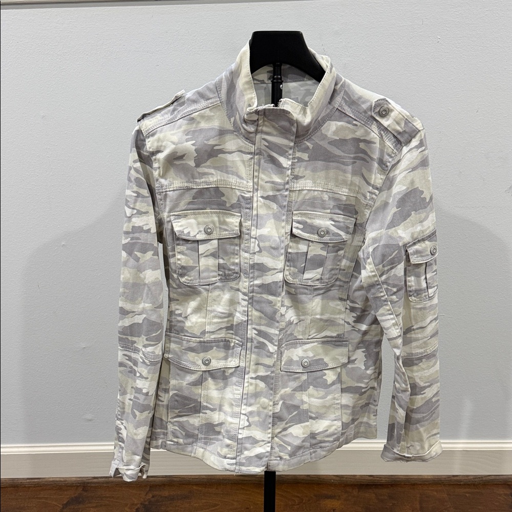 Kensie women’s grey camouflage jacket